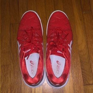 ASICS gel resolution tennis shoes